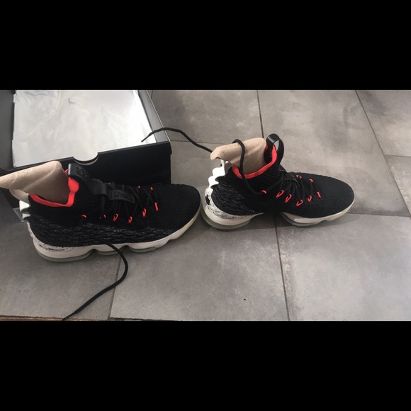 Nike Lebron 15s shoes - Picture 2 of 5